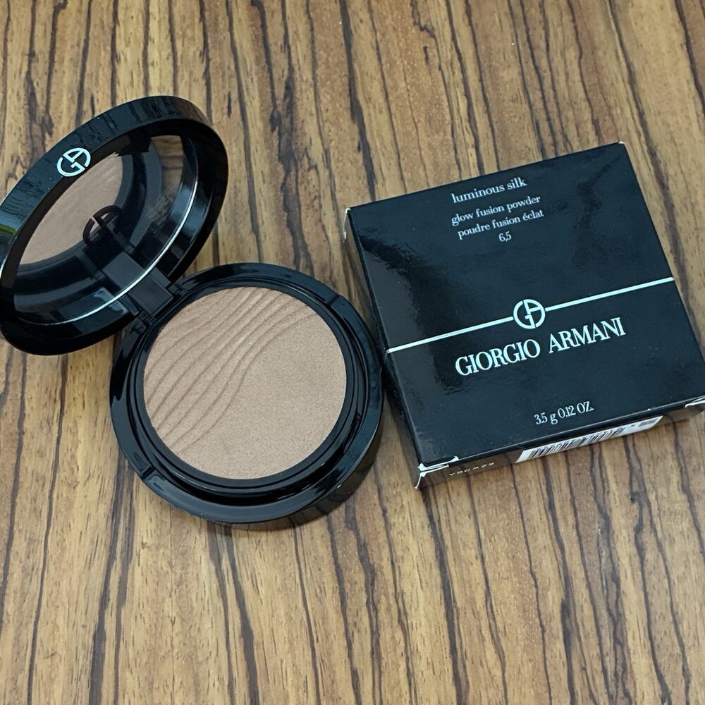 Giorgio Armani Luminous Silk Glow Fusion Powder 6.5 3.5g / .12oz